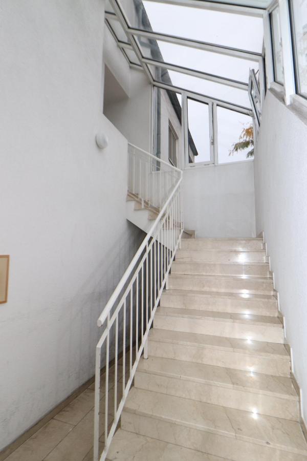 Bacchus - Helles Und Geraeumiges Appartement Am Rande Von Mainz Ngoại thất bức ảnh